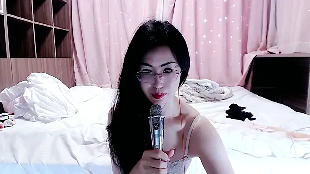 kongbai001 online show from June 12, 9:19 am