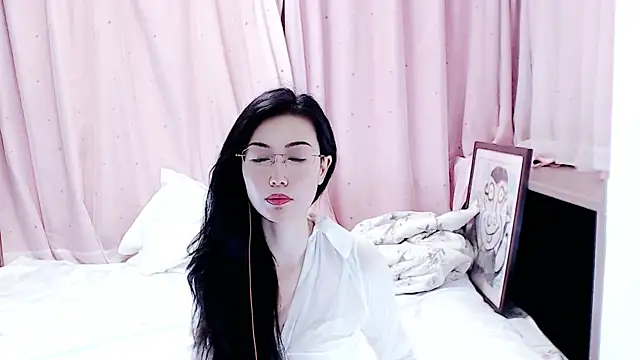 kongbai001 online show from June 13, 2:48 pm