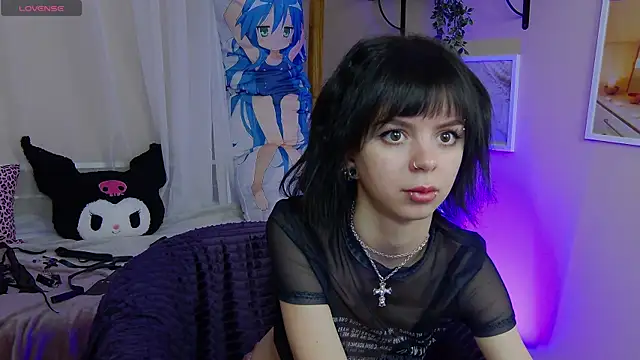 Snapshot of TwiggySmith chatting on July 4, 9:48 am TwiggySmith online show from July 4, 9:48 am