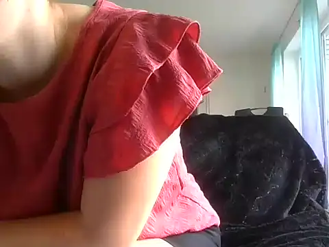 Snapshot of xyviviana chatting on July 3, 7:48 am xyviviana online show from July 3, 7:48 am