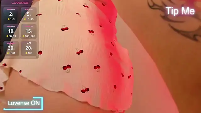 Snapshot of meow_weow chatting on June 23, 2:48 pm meow weow online show from June 23, 2:48 pm