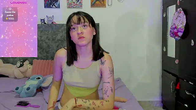 Snapshot of hinata_hyugua_15 chatting on June 23, 3:59 am hinata hyugua 15 online show from June 23, 3:59 am