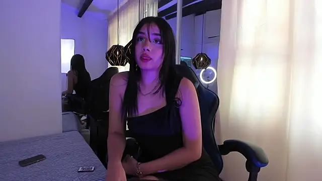 Snapshot of Mila__Fire chatting on July 28, 7:26 pm Mila Fire online show from July 28, 7:26 pm