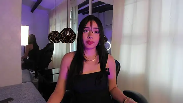 Snapshot of Mila__Fire chatting on July 28, 7:39 pm Mila Fire online show from July 28, 7:39 pm