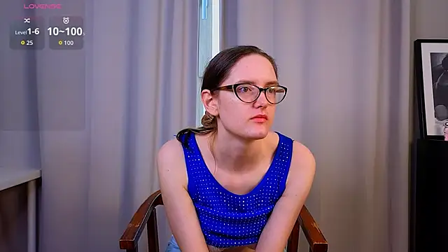 EstelaWeninger online show from July 31, 4:12 am