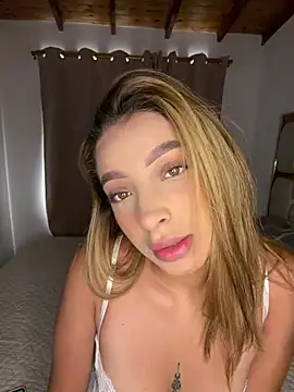 Snapshot of Sofiaacam chatting on August 7, 12:51 pm Sofiaacam online show from August 7, 12:51 pm