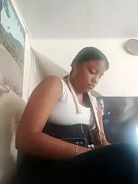 Snapshot of Rose_F0x chatting on July 14, 5:07 pm Rose F0x online show from July 14, 5:07 pm