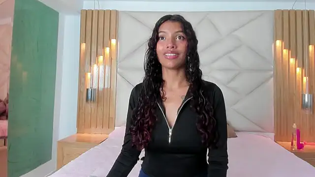 Aylin valerie online show from June 18, 7:29 pm