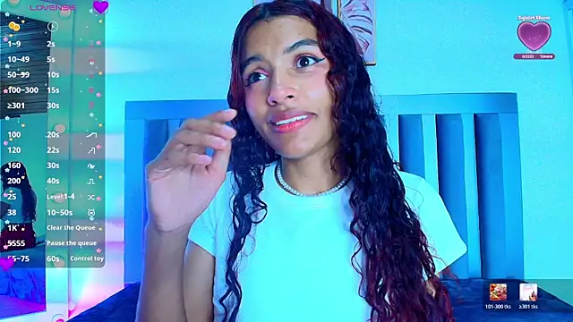 Snapshot of Aylin_valerie chatting on July 31, 7:35 pm Aylin valerie online show from July 31, 7:35 pm
