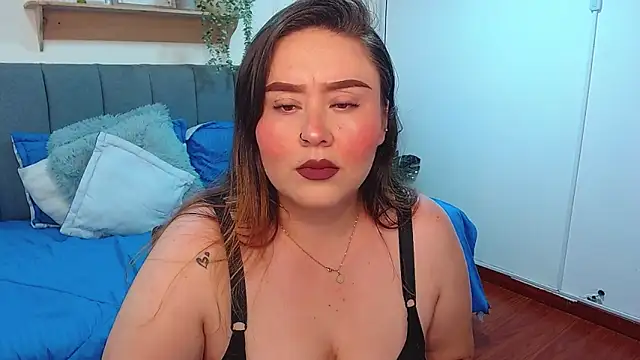 Khalia  online show from June 16, 7:38 pm