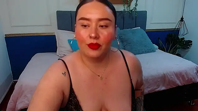 Snapshot of Khalia_ chatting on July 22, 7:27 pm Khalia online show from July 22, 7:27 pm