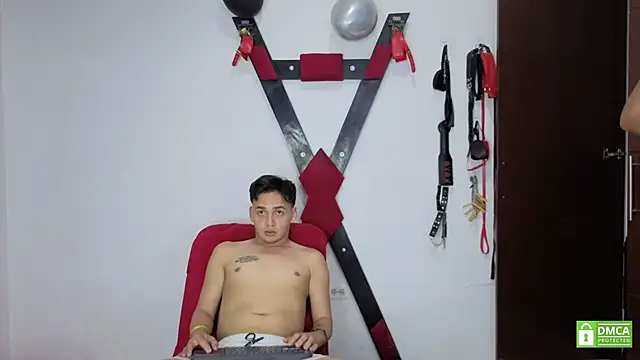 Snapshot of Nicolas_AthleticBoy chatting on June 29, 8:09 pm Nicolas AthleticBoy online show from June 29, 8:09 pm