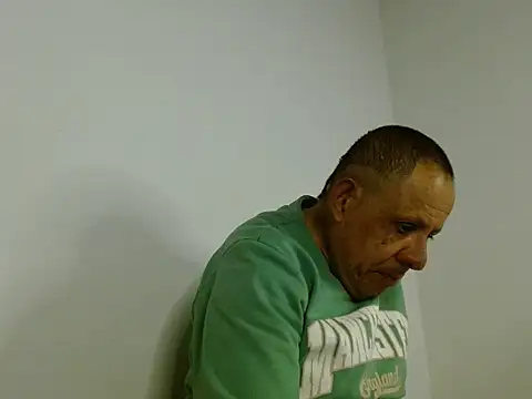 Alejo cum42 online show from June 12, 4:00 am