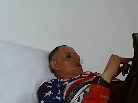 Alejo cum42 online show from June 12, 8:41 pm