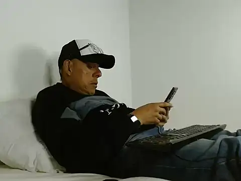 Alejo cum42 online show from June 14, 11:51 pm