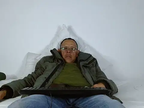 Alejo cum42 online show from June 17, 12:13 am