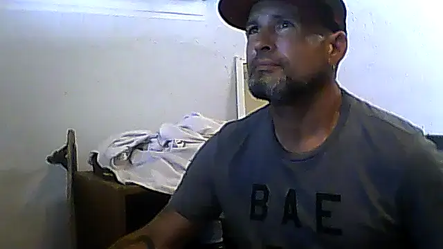Snapshot of SlickDickyadown chatting on July 18, 8:12 pm SlickDickyadown online show from July 18, 8:12 pm