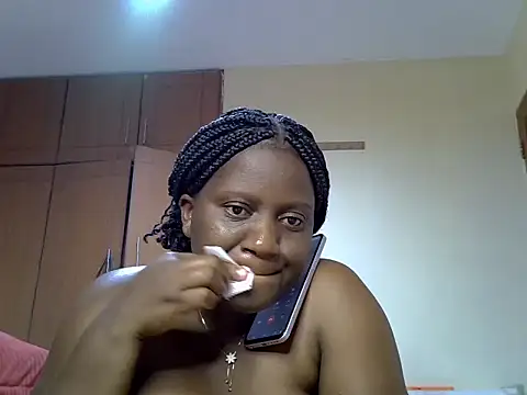 Snapshot of biganni_ chatting on June 13, 1:53 pm biganni online show from June 13, 1:53 pm