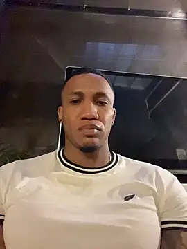Snapshot of LoganVarela chatting on July 8, 10:53 am LoganVarela online show from July 8, 10:53 am