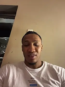 Snapshot of LoganVarela chatting on July 21, 1:19 am LoganVarela online show from July 21, 1:19 am