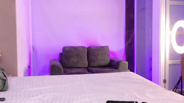 Charlotte-Brandt online show from July 22, 3:53 am