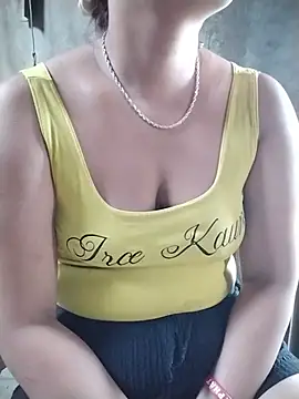 candyyy19 online show from June 6, 10:58 pm