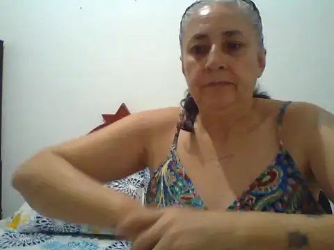 Snapshot of cersey_ chatting on June 17, 5:10 am cersey online show from June 17, 5:10 am