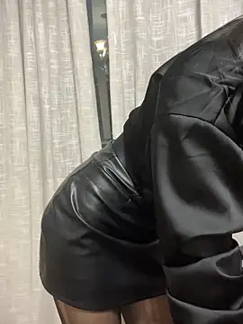 squirtqueen6 online show from June 17, 12:29 pm