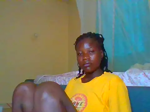 Snapshot of candycrusha chatting on July 15, 5:45 am candycrusha online show from July 15, 5:45 am