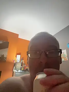Snapshot of Palered chatting on July 11, 1:52 am Palered online show from July 11, 1:52 am