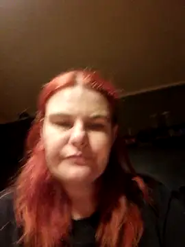 Snapshot of GoldenWifee chatting on July 7, 7:18 pm GoldenWifee online show from July 7, 7:18 pm