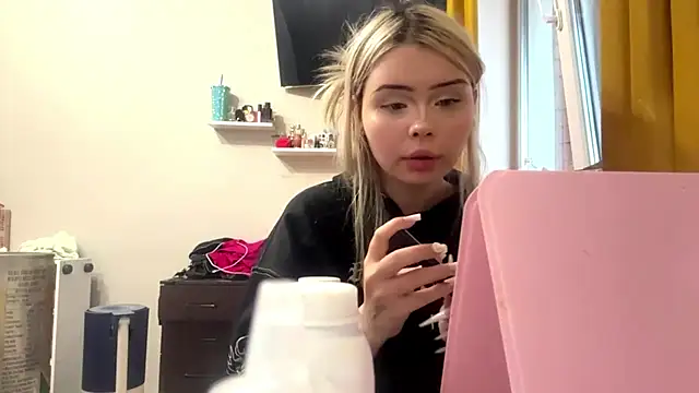 moonluv33 online show from June 23, 1:20 pm