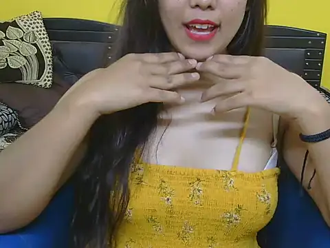 Snapshot of sweety-ritika chatting on June 12, 6:45 am sweety-ritika online show from June 12, 6:45 am