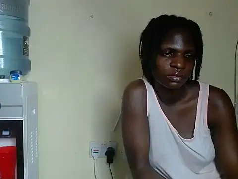 Snapshot of Tracy_Hype chatting on June 12, 10:58 am Tracy Hype online show from June 12, 10:58 am