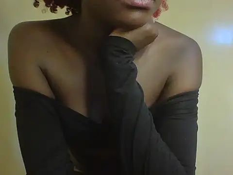 Snapshot of Melly_moll chatting on July 10, 2:41 pm Melly moll online show from July 10, 2:41 pm