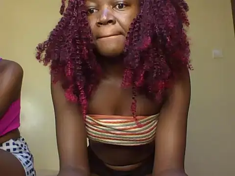 Snapshot of Melly_moll chatting on July 17, 2:24 pm Melly moll online show from July 17, 2:24 pm