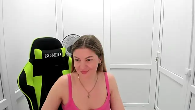 MiaSummerr  online show from June 20, 6:27 am