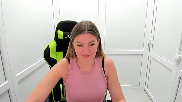 MiaSummerr  online show from June 30, 6:47 am