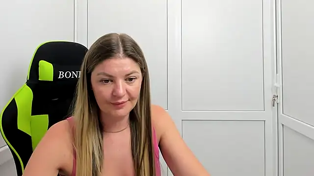 MiaSummerr  online show from July 11, 7:16 pm