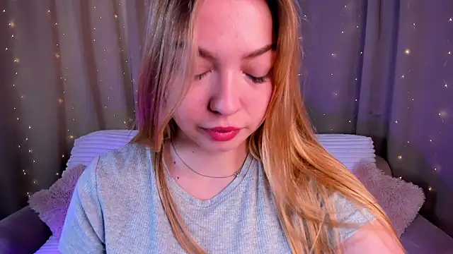 UnaBunny online show from June 14, 1:46 pm