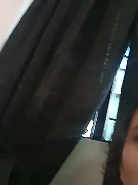 Snapshot of MIA_COINS chatting on August 6, 9:39 pm MIA COINS online show from August 6, 9:39 pm