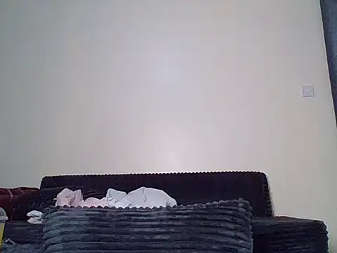 Snapshot of Lill_Miss chatting on July 9, 8:57 pm Lill Miss online show from July 9, 8:57 pm