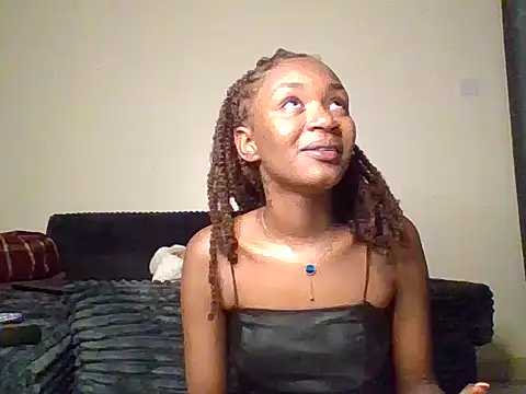 Snapshot of Lill_Miss chatting on July 12, 12:01 am Lill Miss online show from July 12, 12:01 am