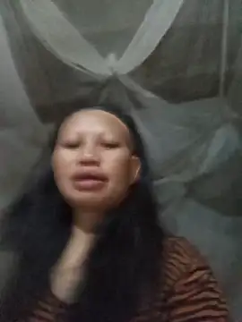 Snapshot of Ila-min chatting on June 18, 3:27 pm Ila-min online show from June 18, 3:27 pm