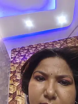 Snapshot of sheela_3563 chatting on June 18, 3:07 am sheela 3563 online show from June 18, 3:07 am