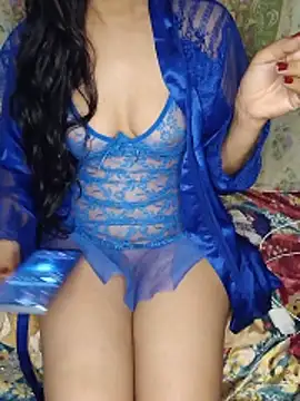 Snapshot of Maya_Glamour chatting on June 14, 9:44 am Maya Glamour online show from June 14, 9:44 am