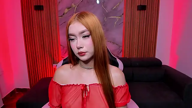 Snapshot of HannahConnor chatting on August 4, 1:20 am HannahConnor online show from August 4, 1:20 am