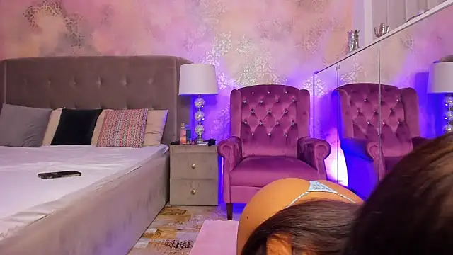 Snapshot of CataleyaBennett chatting on July 1, 8:30 pm CataleyaBennett online show from July 1, 8:30 pm