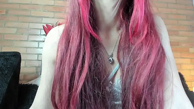 Snapshot of Emma_belley chatting on July 31, 7:35 pm Emma belley online show from July 31, 7:35 pm