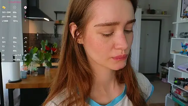 Snapshot of AliviaWithLove chatting on June 19, 10:41 am AliviaWithLove online show from June 19, 10:41 am
